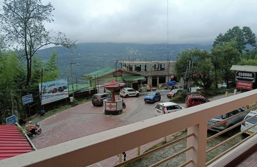 Gangtok House | Stay in this serene quiet and calm place with majestic view near to mg marg.
