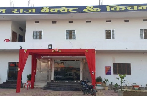 Robertsganj Hotel | STAYMAKER Hotel Raj Banquet