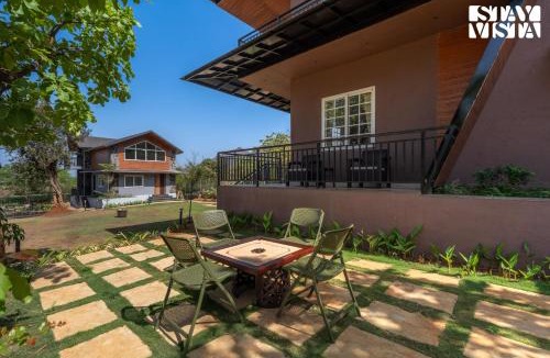 Paud Villa | StayVista at Earthy Escapes with Pool & BBQ