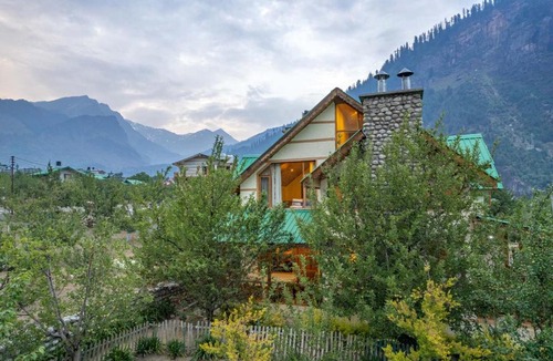Manali Villa | StayVista at The Brook
