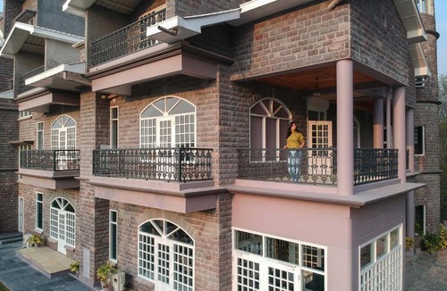 Dharampur Villa | StayVista at The Mansion - Outdoor Infinity Pool & Jacuzzi