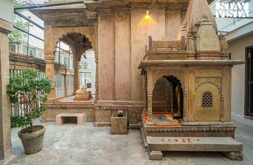Varanasi Villa | StayVista at Vintage Varanasi by the Ganges with Wi-Fi, Boards Games