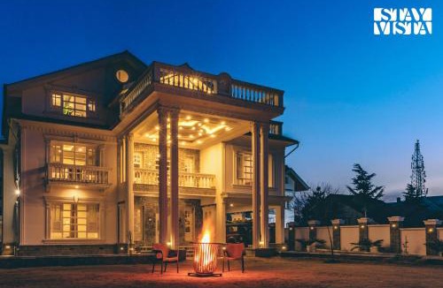 Nishat-Shalimar Villa | StayVista's Midsummer Moon - 5BHK Mountain-View Villa with Bonfire