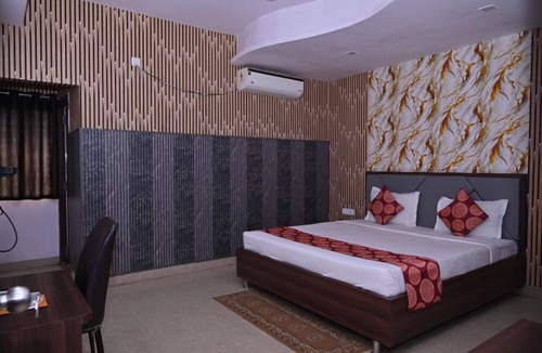Sahibganj Hotel | Stone Park Radha Devi Ln