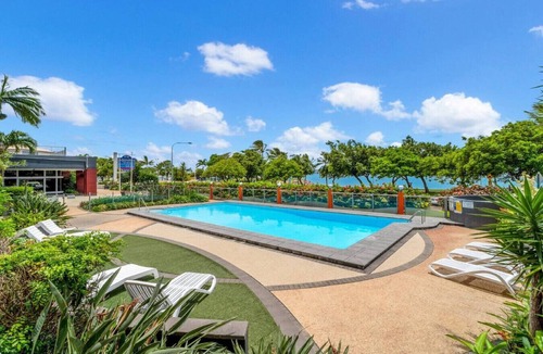 North Ward House | Studio 503 - Prime Spot With Oceanviews