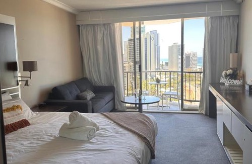 Surfers Paradise Hotel | Studio Mantra on View