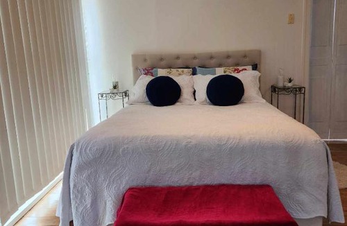 Dunkeld House | Sturgeon Getaway MT Views