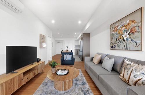 Cannington Apartment | Stylish 2 Bed Apartment with New Furnishings