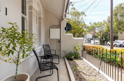 Zetland House | Stylish Inner-City Terrace Near Green Square