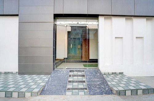 Auli House | Suite Room Friends Colony Lucknow
