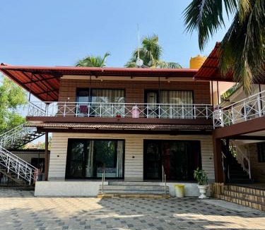 Tonse West House | Suites by the Glaswater
