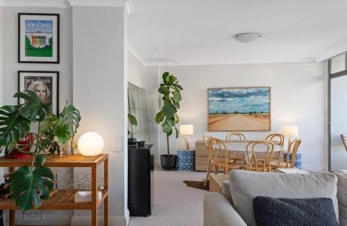 Elizabeth Bay Apartment | Sundowner - Panoramic Harbour Views by the Marina