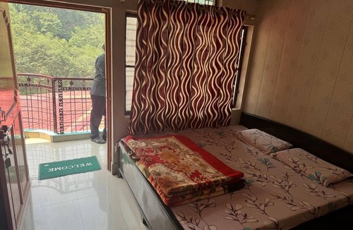 Gaurikund Hotel | Sunil Lodge