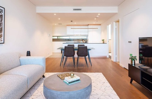 Leichhardt Apartment | Sunny Courtyard Escape in Sydneys Little Italy