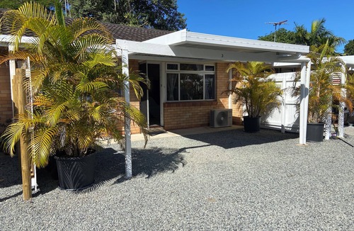 South Mackay Apartment | Sunrise Unit