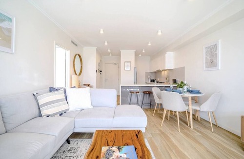 Scarborough Apartment | Sunset Summit | Super Stylish w/Ocean Views