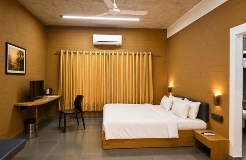 Junagadh Hotel | Sunyata Eco Resort Junagadh