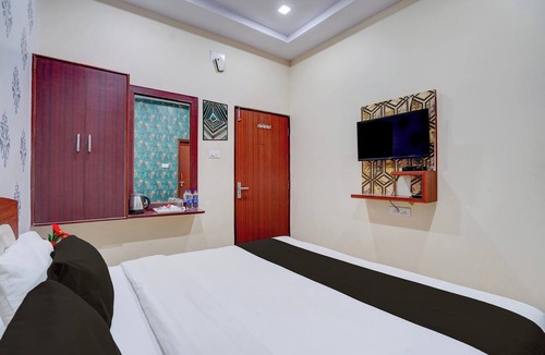 Varanasi Hotel | Super Collection O Chet Singh Ghat