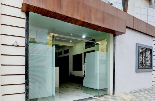 Rau House | Super Collection O Hotel SP14