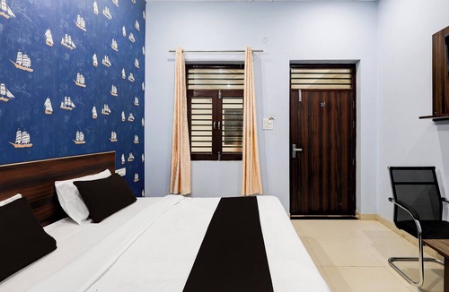 Vrindavan Hotel | Super Collection O Iskcon Vrindavan