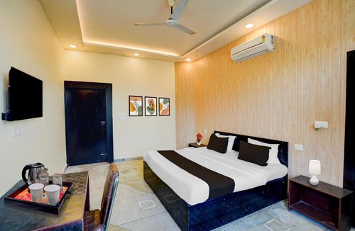 Mohangarh Hotel | Super Collection O New Lucknow University Campus Formerly Tulsi Hotels And Lawn