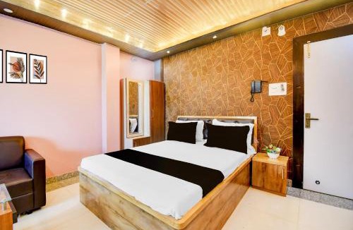 Rampur Hat Hotel | Super Collection O Tarapith Railway Junction Formerly Newtown Park