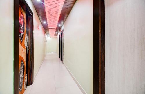 Rampur Hat Hotel | Super Collection O Tarapith Railway Junction Formerly Newtown Park