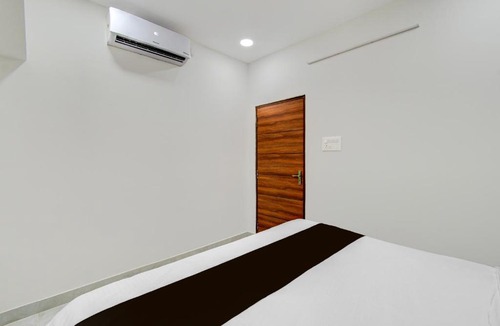 Hyderabad Hotel | Super Collection O Tarnaka Metro Station Hyderabad