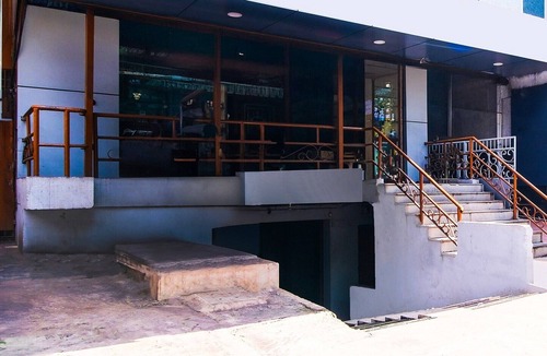 Dabagardens House | Super Hotel O Allipuram