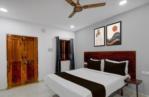 Hyderabad Hotel | Super Hotel O iva Holiday inn
