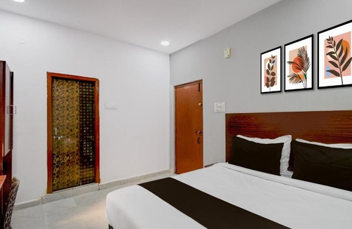 Hyderabad Hotel | Super Hotel O iva Holiday inn