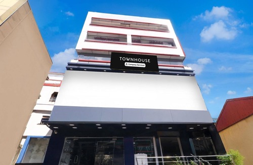 Dhanbad House | Super Townhouse Bank More Dhanbad