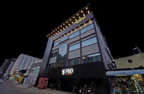 Semmencherry Hotel | Super Townhouse Fantasea Hotels Near OMR
