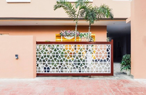Gomti Nagar House | Super Townhouse Formerly Veridian Inn
