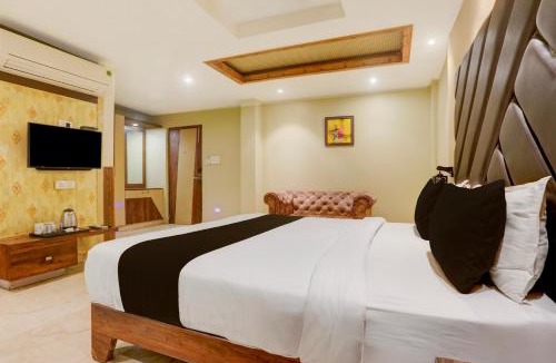 Danapur Hotel | Super Townhouse Oak Amity University Patna Formerly The Golden Crown