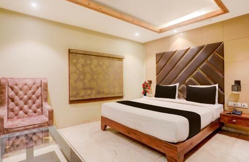 Danapur Hotel | Super Townhouse Oak Amity University Patna Formerly The Golden Crown