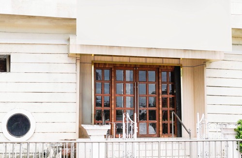 Vashi House | Super Townhouse Oak Vashi