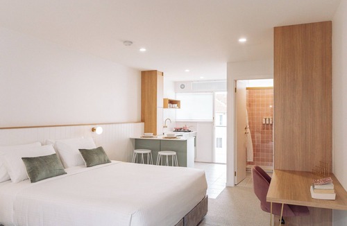 Wollongong Hotel | Surfside 22