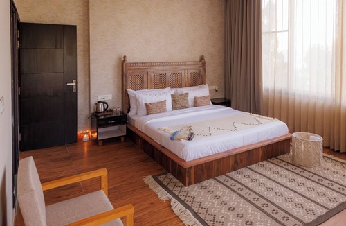 Kumarhatti Hotel | SWAR Kasauli - Suites Cuisine Cave Club