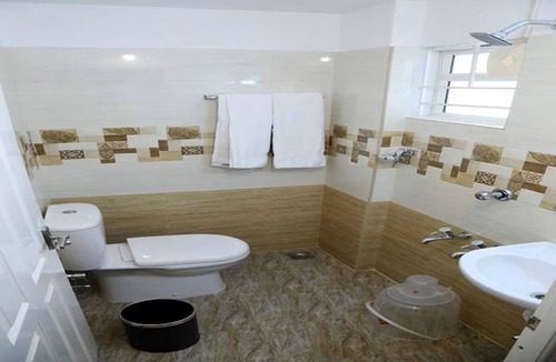 Kochi Hotel | Swarna Residency