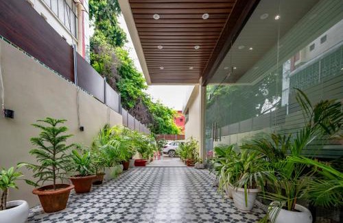 Allahabad Hotel | swastik stays