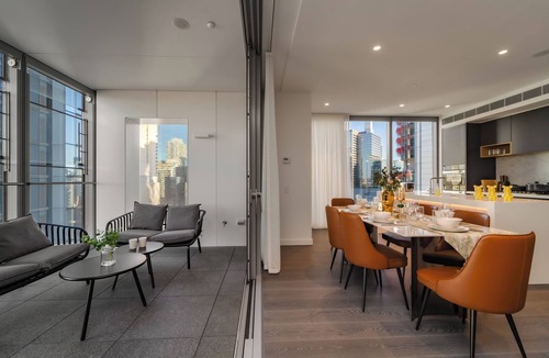 Darling Harbour Apartment | Sydney CBD modern apt with pool/gym 10ppl in barangaroo