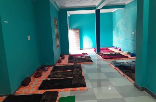 Jhusi Hostel | TAT Stays