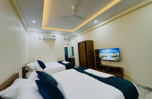 Chungam Hostel | Thamarassery INN luxury and budget Rooms
