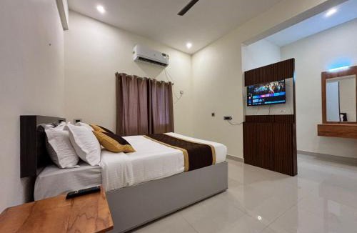 Chettikulam Hotel | Thamira Grand palace