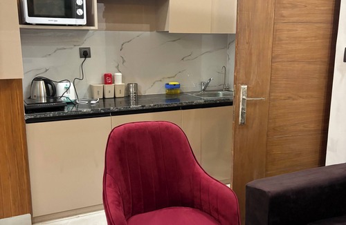 Noida Apartment | The Arlo Northeye 649 | Couple Friendly Stay in central Noida | Self Check-in