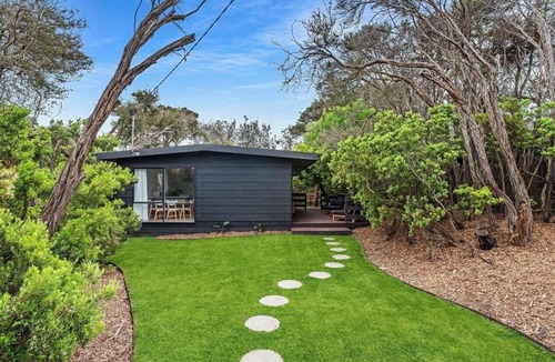 Blairgowrie House | The back ultimate beach family, couples, girls trip or golf trip stay.