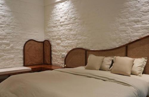 Bhiwadi Villa | The BAEL - A Dreamscape 8 Room Luxury Farmstay GGN