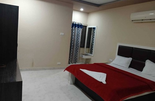 Satna Hotel | The Bhuwan Heights Inn