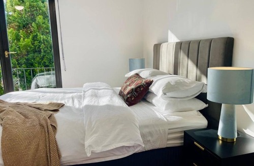 Lyons Apartment | The Blake